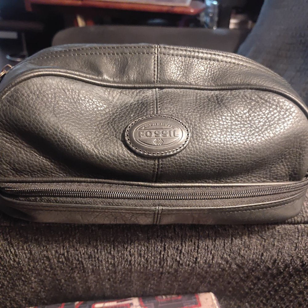 Fossil Shaving Bag